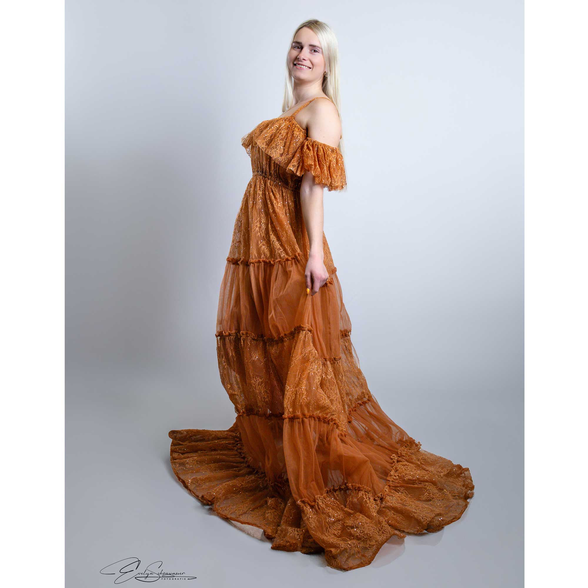 Women Formal Wear Photoshoot - Don & Judy-スパンコールレースパッチワークチュールドレス、マタニティドレス、ストラップレス、ティアードドレス、写真、妊娠、フォーマルウェア、ガウン、写真撮影