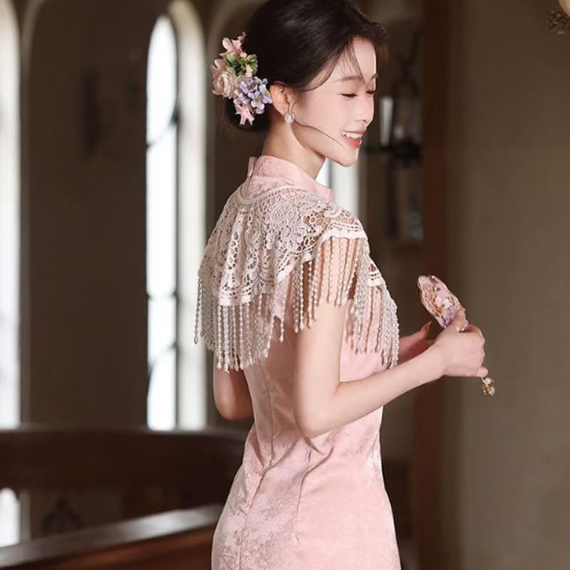 エレガントなビーズタッセル付きレースクラウドショルダーショー - Women Formal Wear Photoshoot のレビューと価格