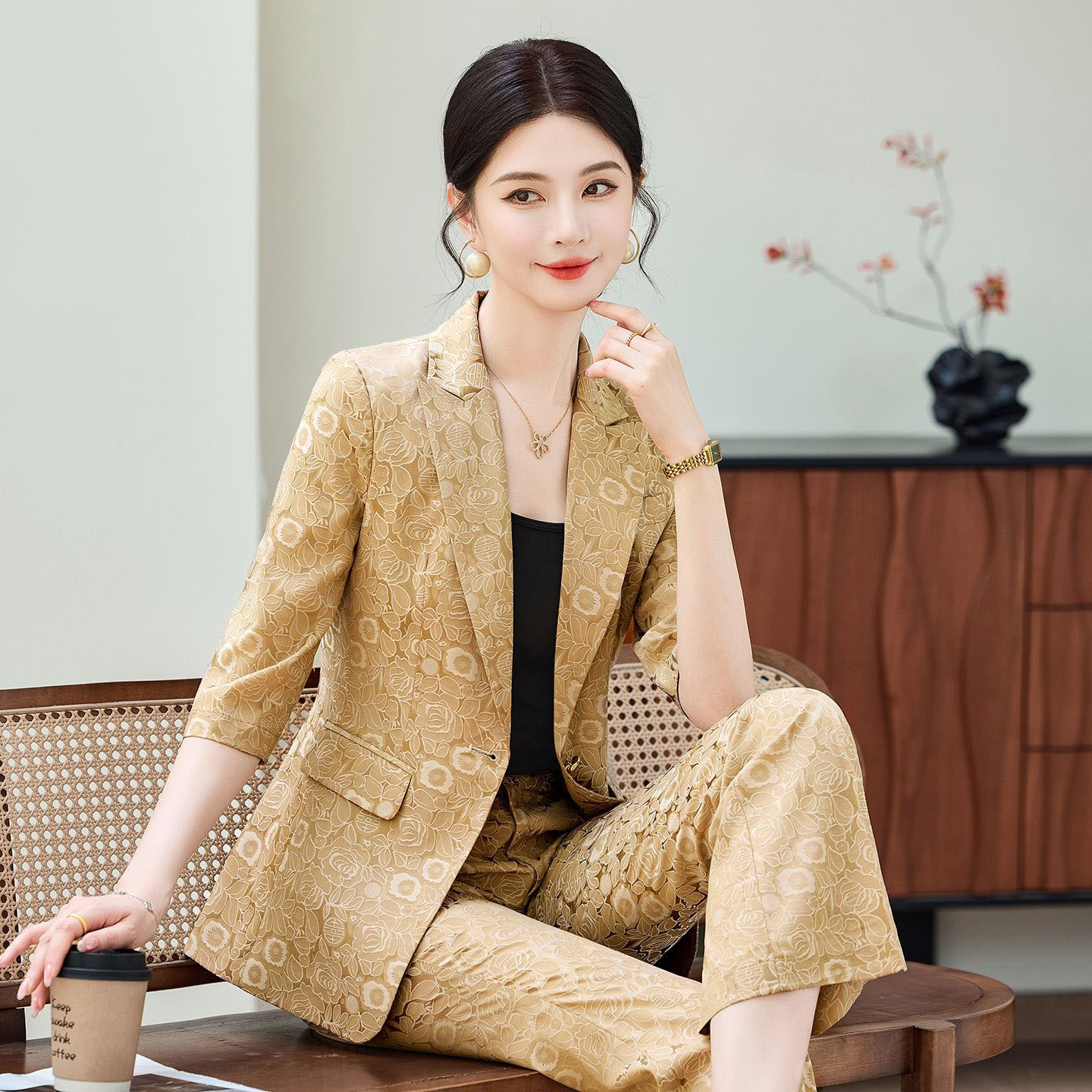 ファッションアプリコットハーフスリーブプロフェッショナルスー - Women'S Office Formal Wear For Ladies のレビューと価格