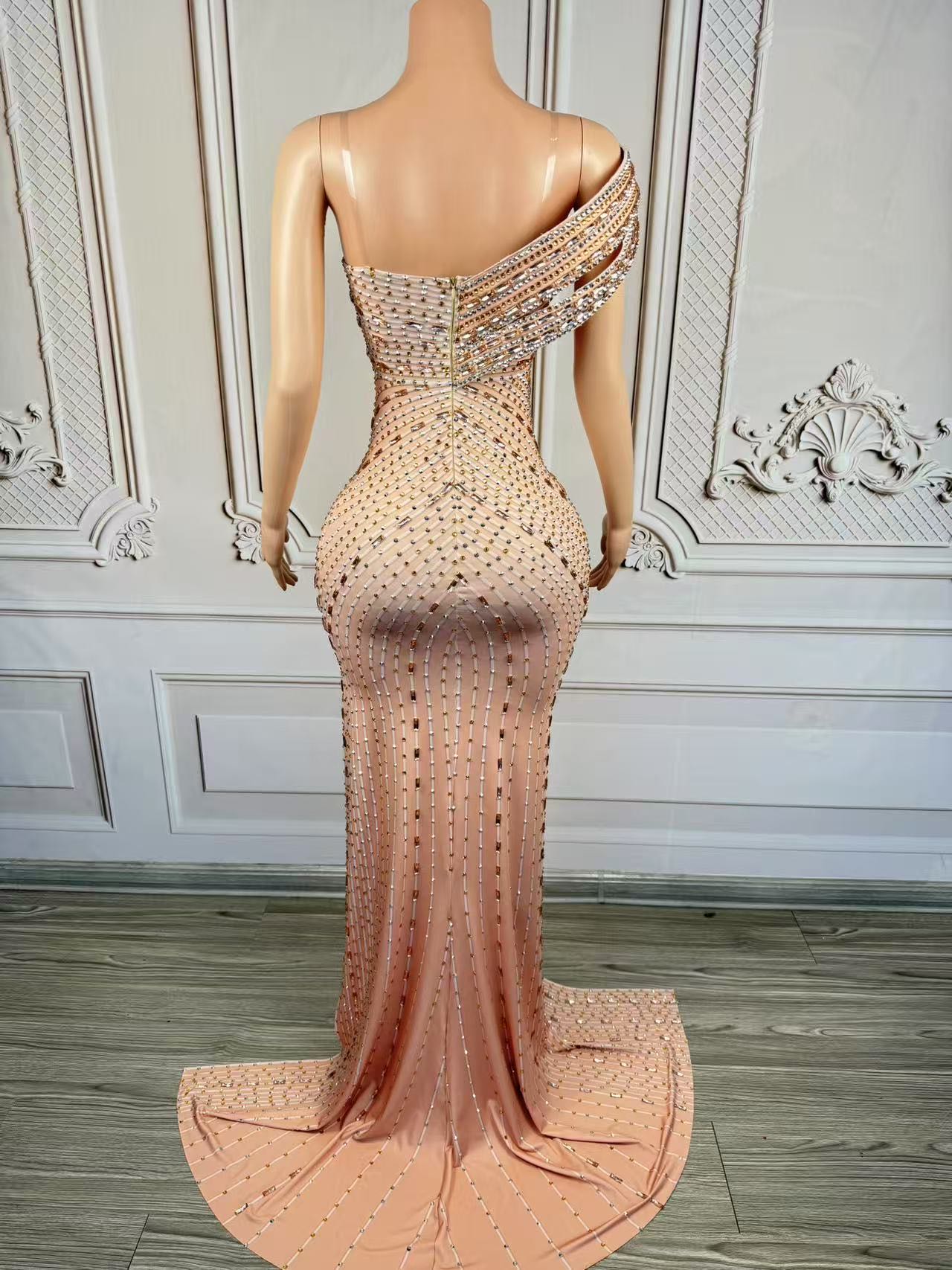 Xiangbin キラキラクリスタルフォーマルロングドレスオ - Women Formal Wear Photoshoot のレビューと価格