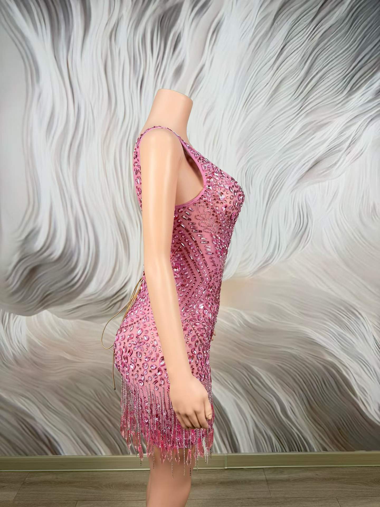 ラグジュアリーなキラキラピンクのラインストーンドレス、ハイエ - Women Formal Wear Photoshoot のレビューと価格