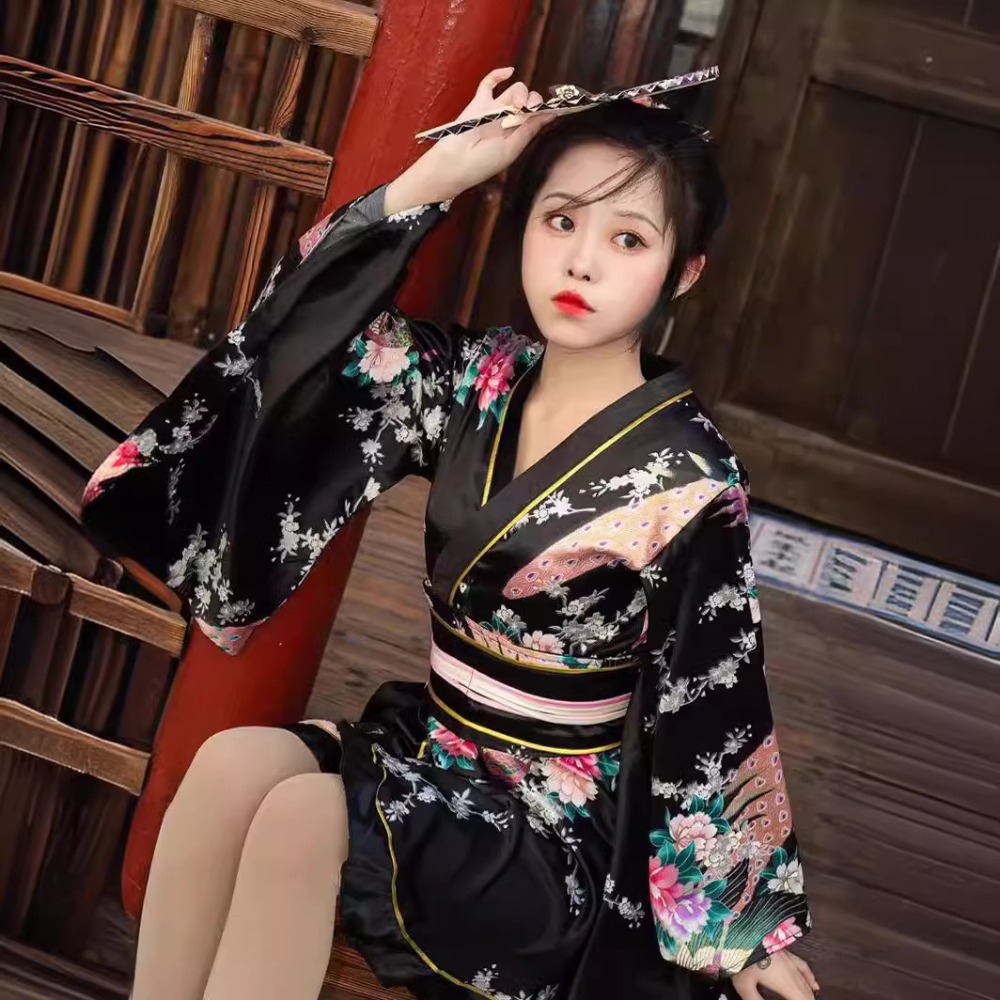 女性用赤いフォーマル着物、伝統的な日本の民族衣装、普段着や写 - Women Formal Wear Photoshoot のレビューと価格