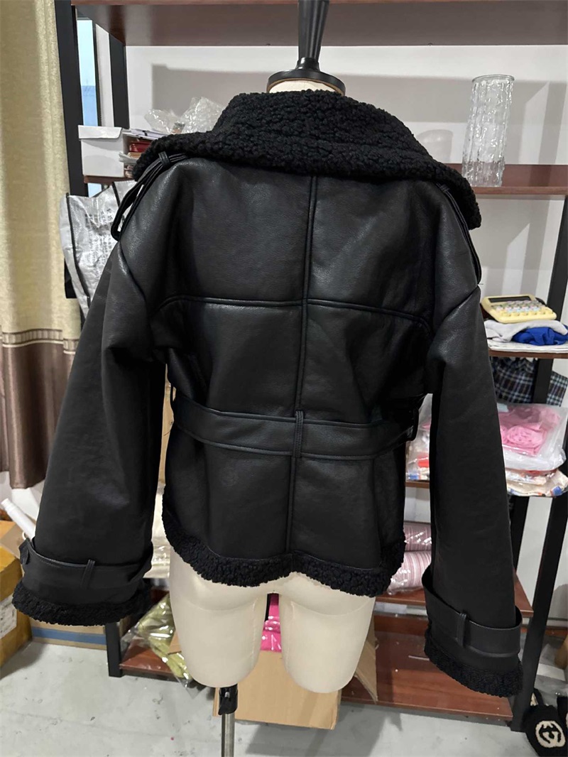 PUレザー ファー ブラック レディース ジャケット ショー - Women Formal Wear Belt のレビューと価格