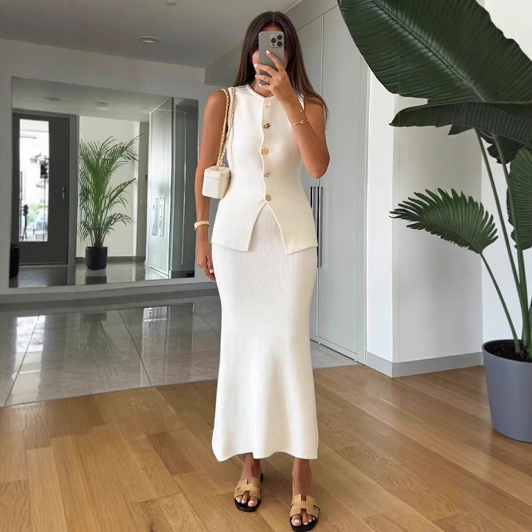 ラウンドネックシングルブレストノースリーブボディコントップと - Women Formal Wear For Summer のレビューと価格