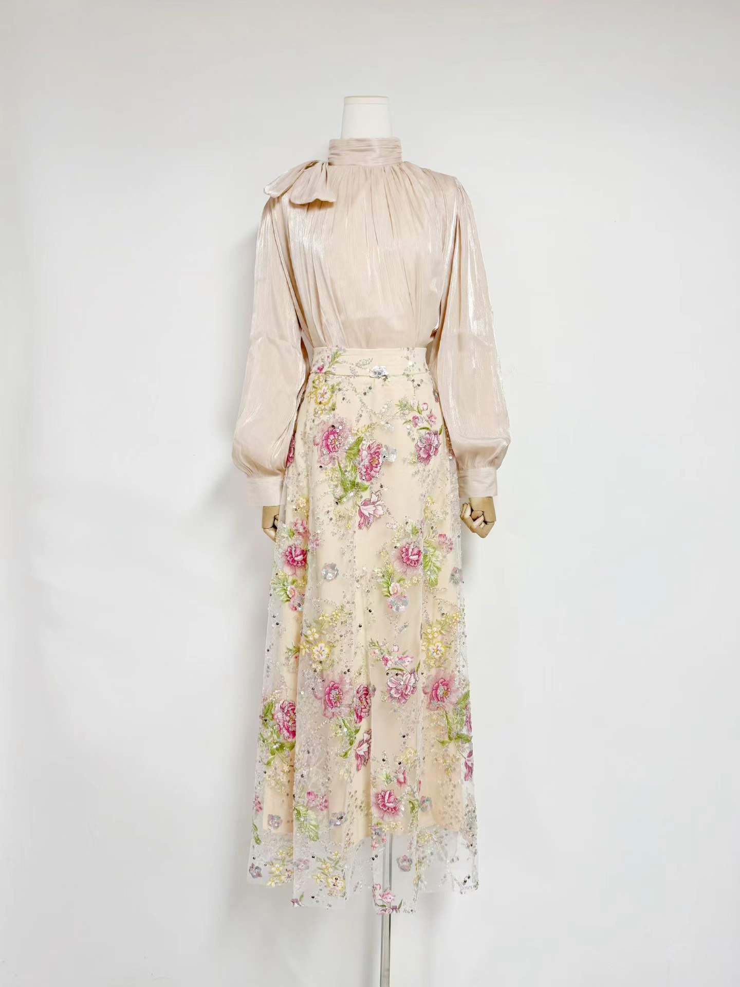 VGH エレガントシック ブラックフローラル ツーピースセッ - Women Formal Wear For Summer のレビューと価格