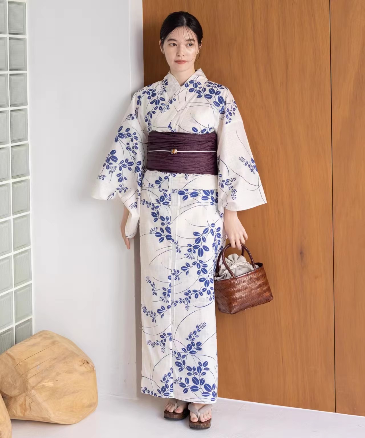 日本の女性用着物/浴衣、伝統的なフォーマルスタイル、綿100 - Women Formal Wear Photoshoot のレビューと価格